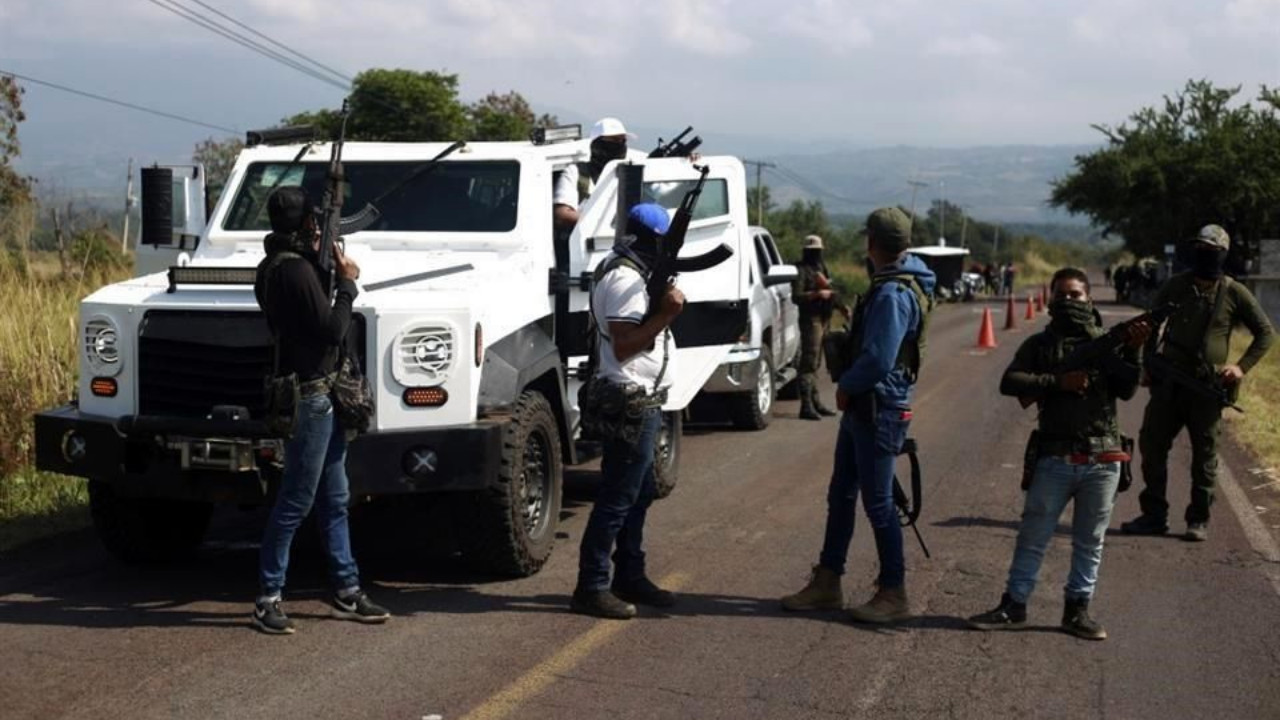 Liberan a 26 presuntas autodefensas en Michoacán