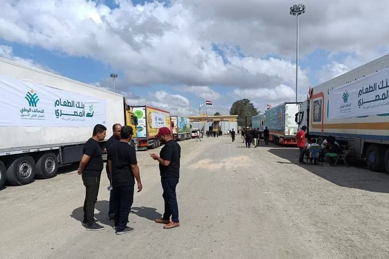 Egipto abrirá su frontera con la Franja de Gaza para permitir el ingreso de ayuda humanitaria