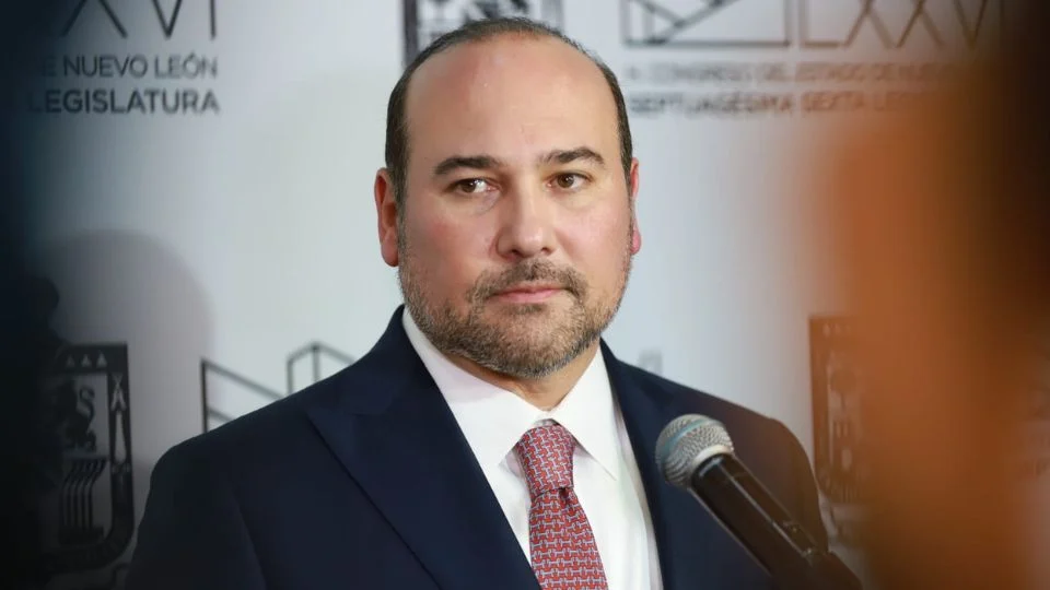 Aplaza Tribunal análisis de gobernador interino de Nuevo León