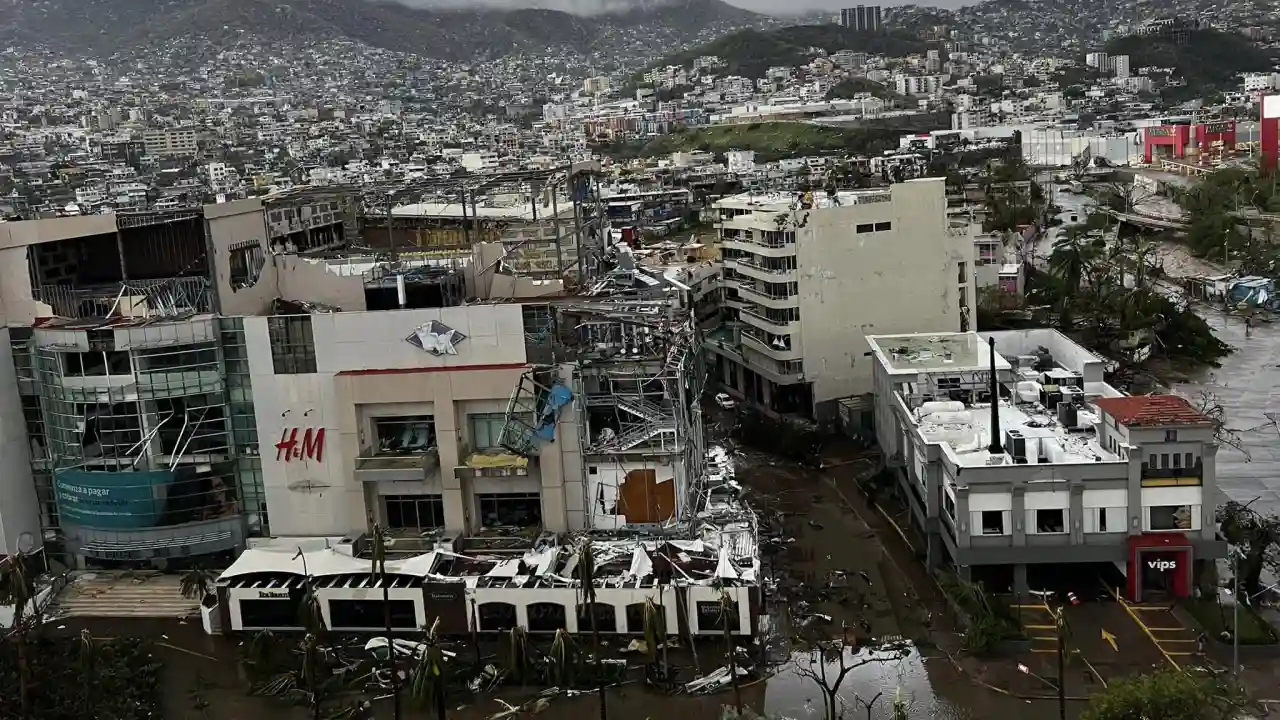 Continúa la emergencia en Acapulco, tras el paso de "Otis"