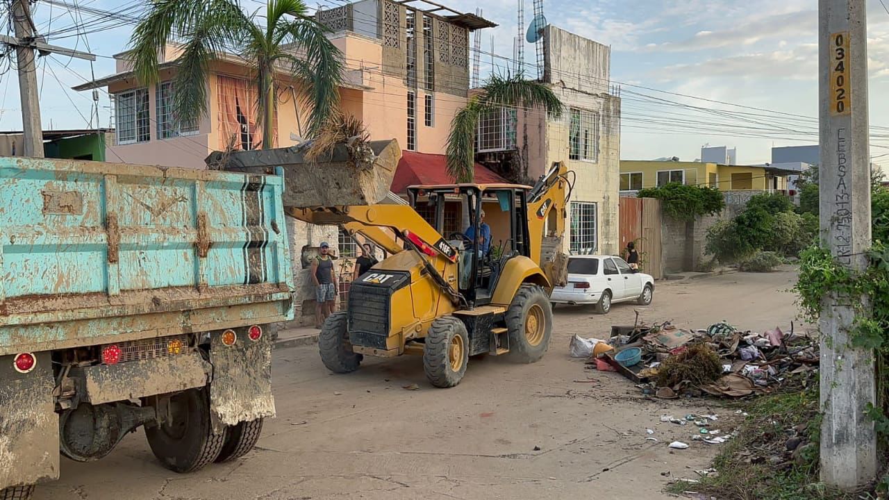 Evelyn Salgado Pineda, se encuentra en la tarea de restaurar las rutas de transporte en Acapulco