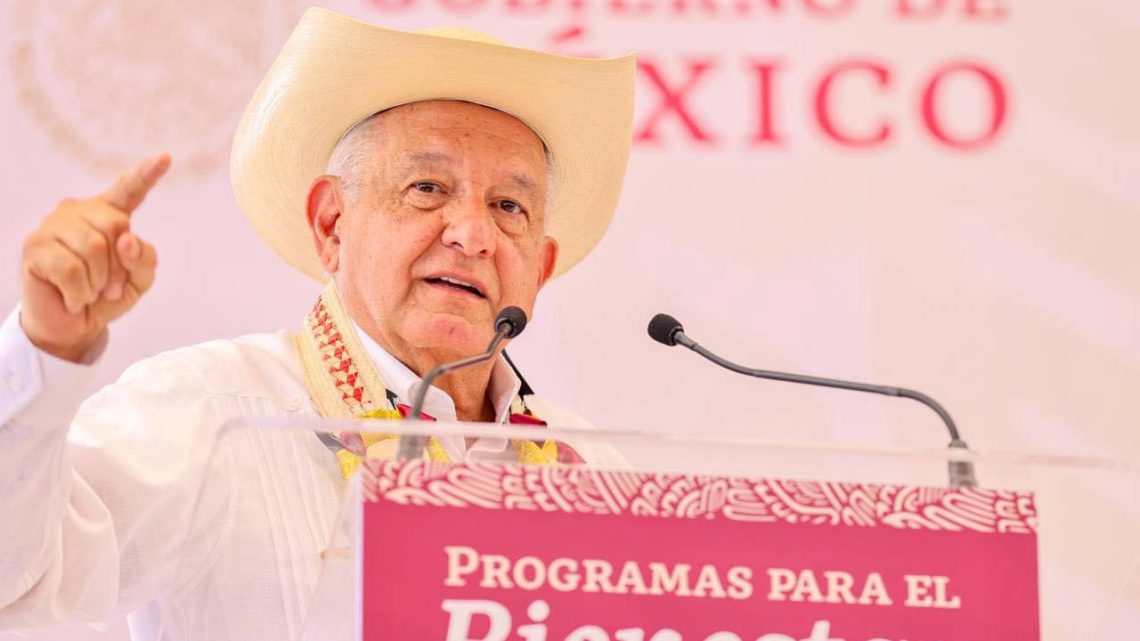 Gira de Andrés Manuel López Obrador por tierra caliente