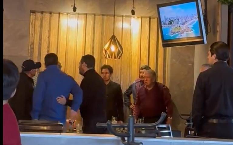 El exgobernador panista Javier Corral, fue agredido por un ex funcionario del otrora mandatario de la misma entidad, el priista César Duarte Jáquez.