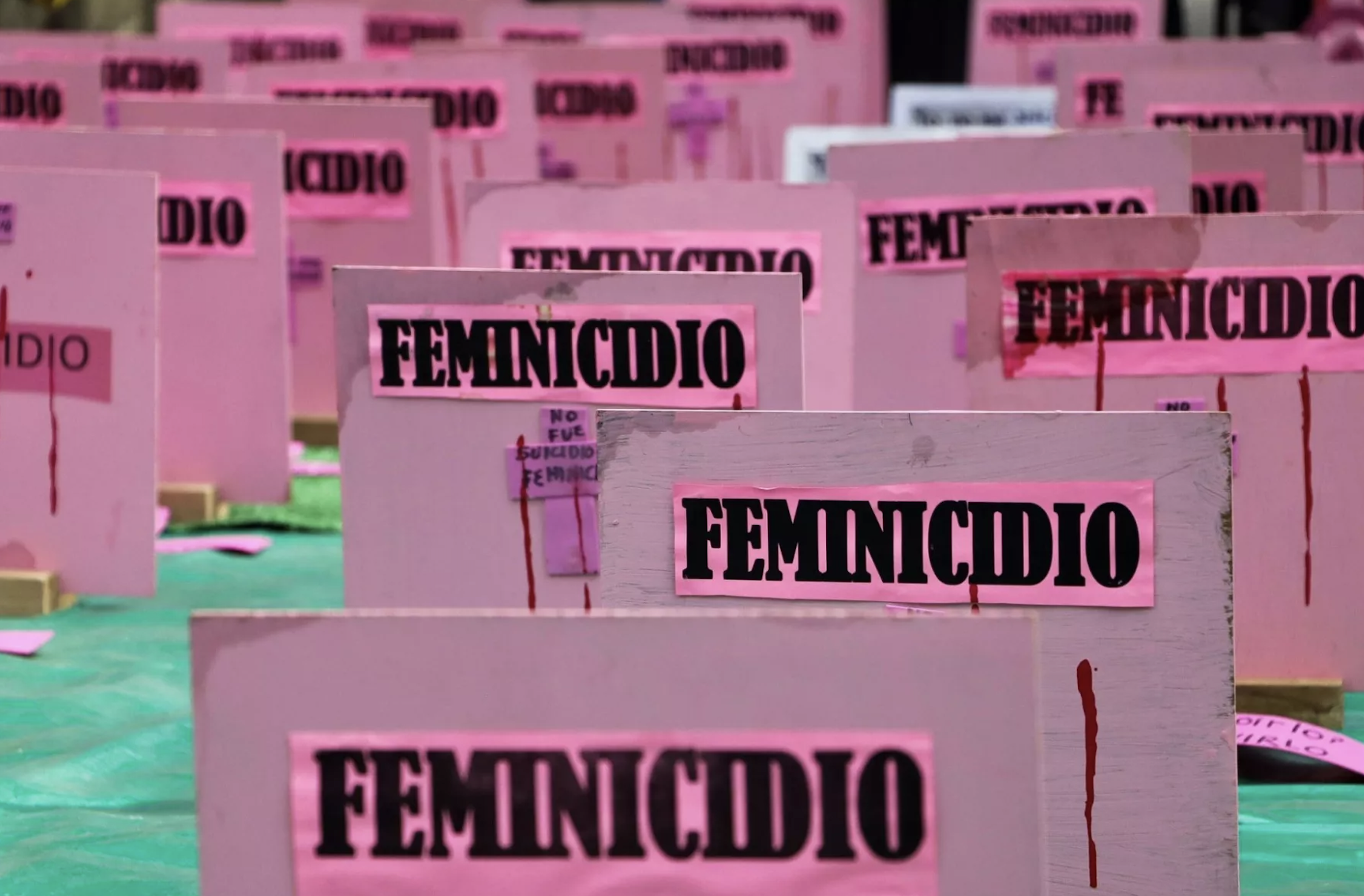 Aunque se logró una disminución del 29.8 % en los delitos bajo jurisdicción federal, no todo fueron buenas noticias, ya que se destacó un aumento en el número de feminicidios.