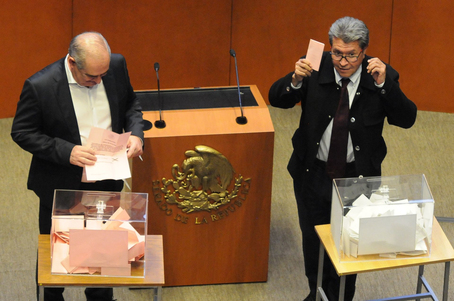 Este miércoles se dio a conocer que el el acuerdo para nombrar a la nueva ministra de la ministra de la SCJN se vino abajo informó Ricardo Monreal.