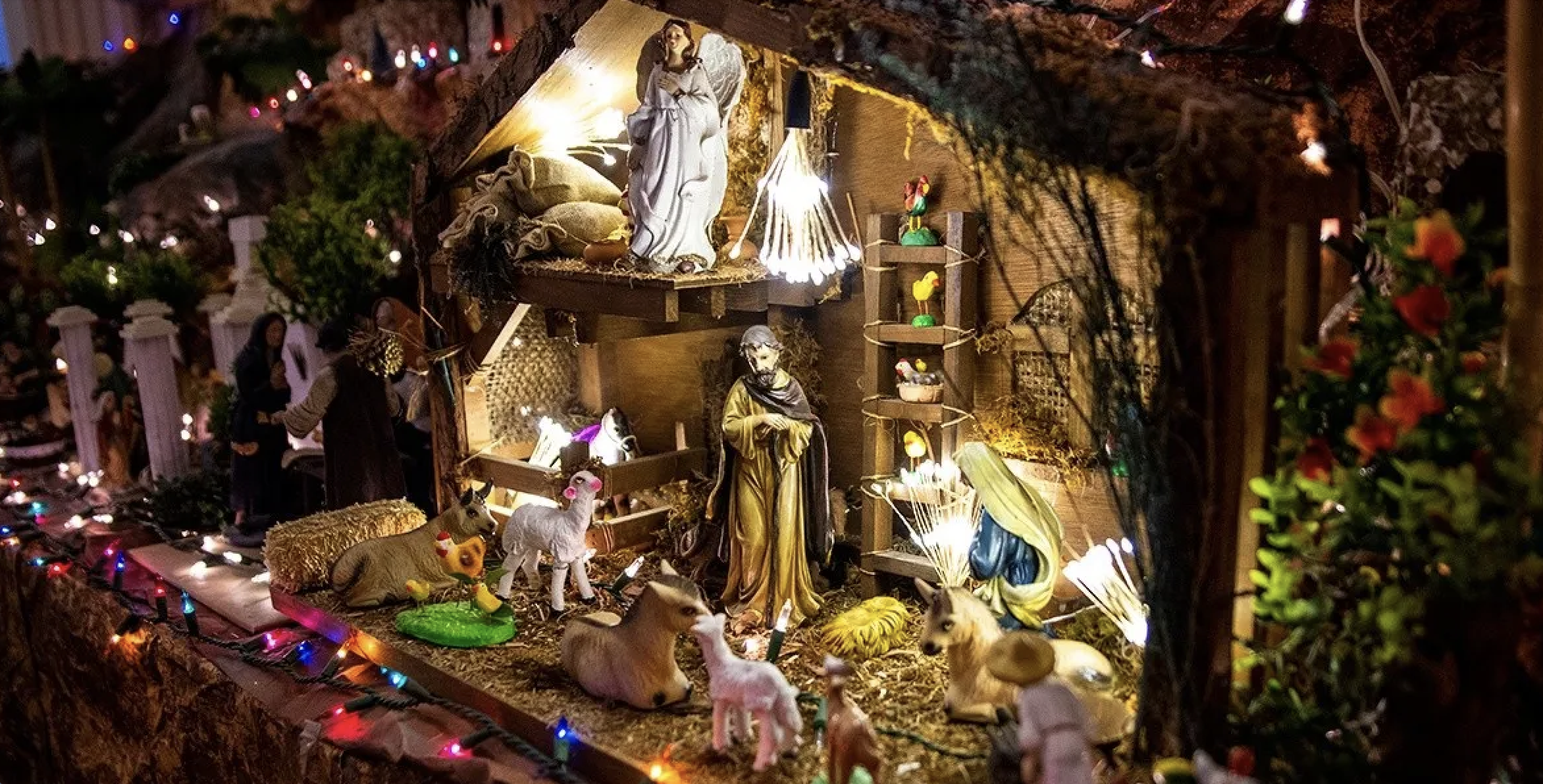 Uno de los nacimientos mas visitados en Tlaxcala, es el viviente que recobra vida en algunos elementos que marca la tradición, como son los animalitos.