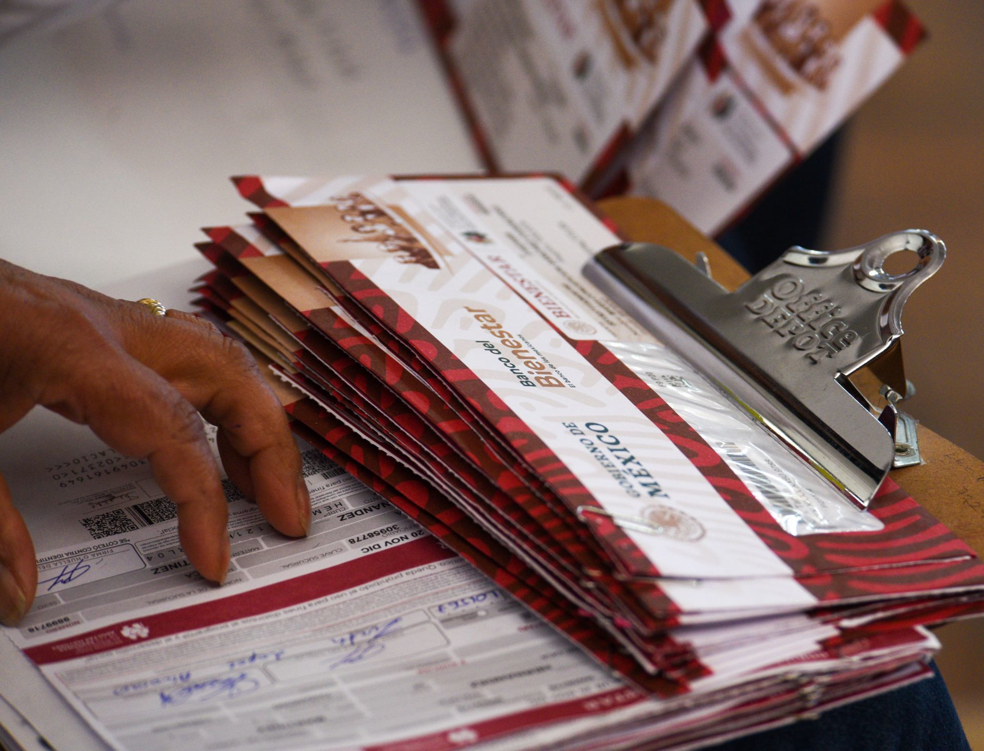 El plazo para el registro a la pensión de adultos mayores que cumplen 65 años de edad se amplía del 26 al 30 de diciembre.