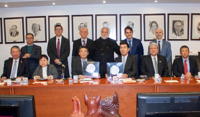 El de Turismo federal se reunió com el Sr. Noriteu Fukushima embajador de Japón en México, con el propósito de fortalecer la relación bilateral en materia turística