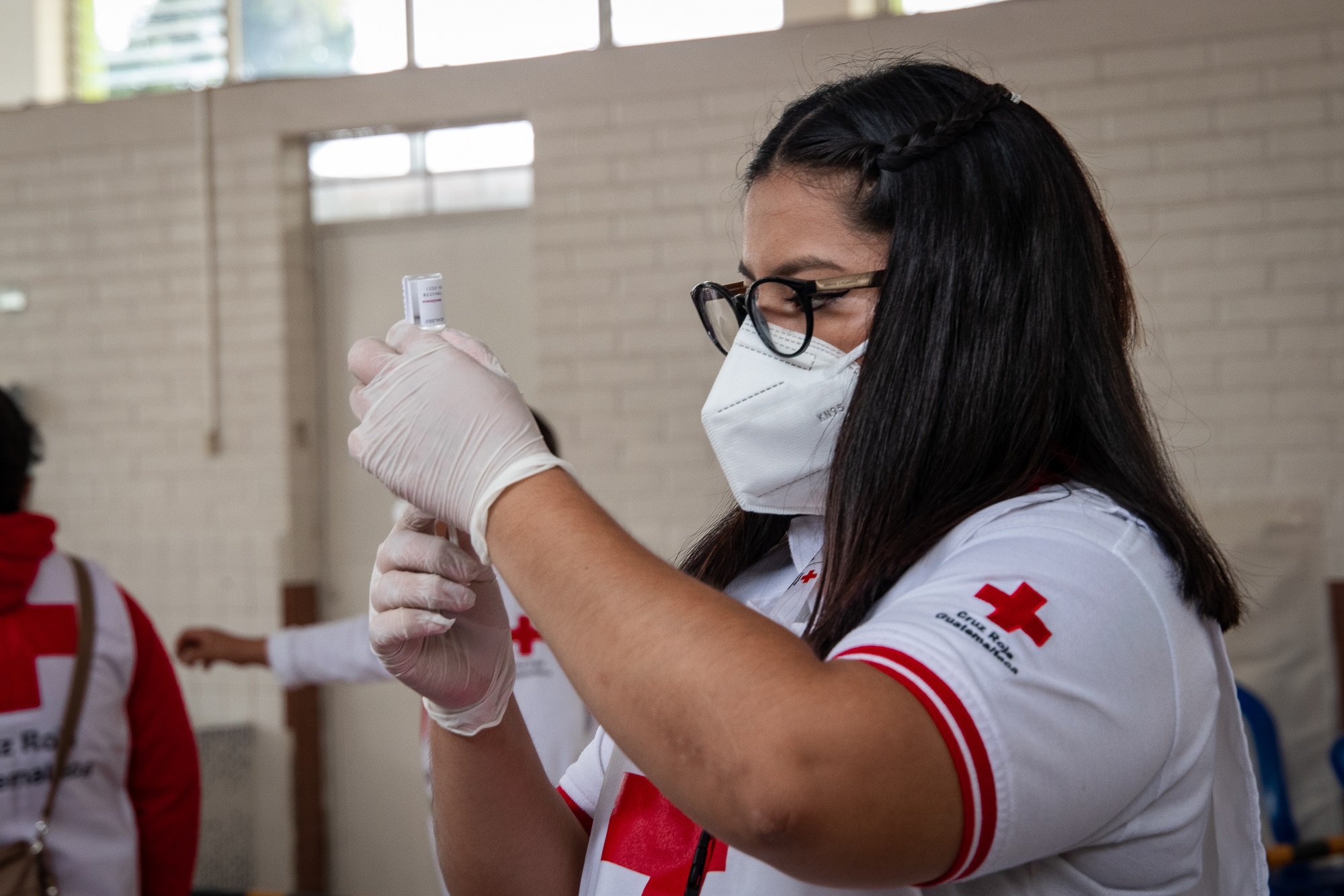 La la delegación Edomex de la Cruz Roja anunció que pondrá a la venta a partir de la próxima semana vacunas Pfizer a precio más bajo que las farmacias.