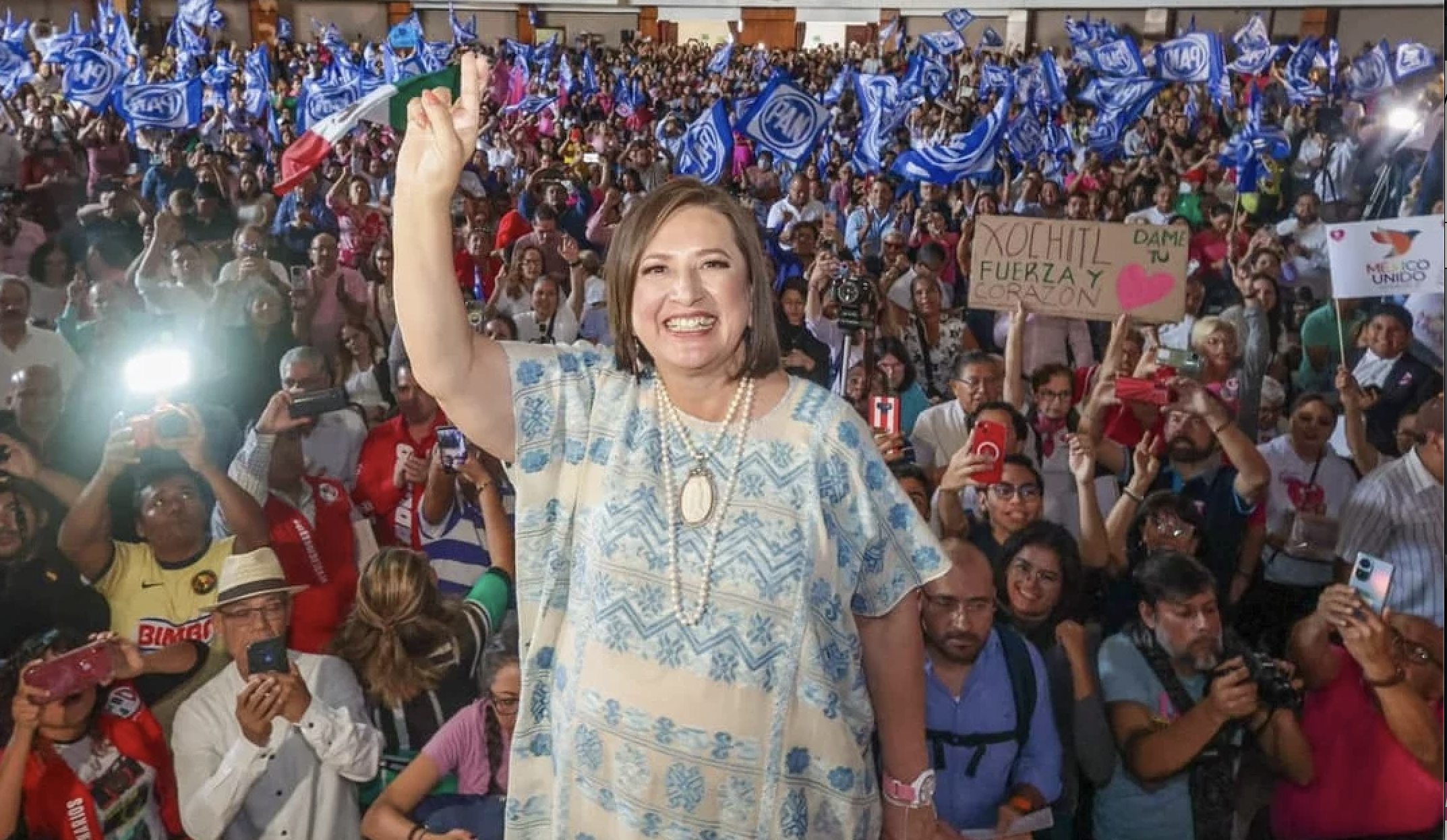 La candidata del Frente Amplio por México Xóchitl Gálvez, prometió martes mantener los programas sociales, que fueron creados por el presidente López Obrador.