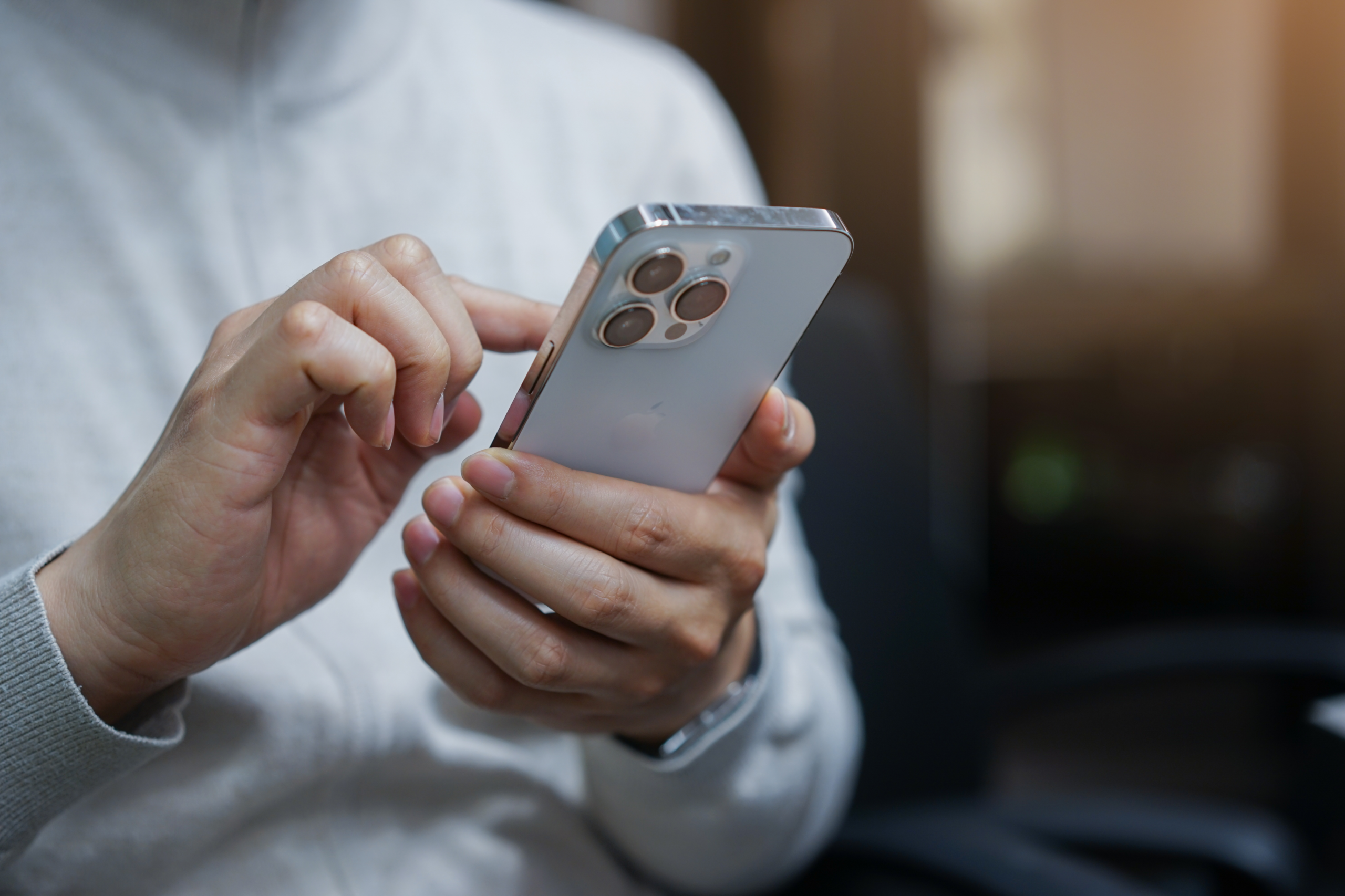 Empresa pagaría 10,000 dólares a quien sea capaz de dejar el celular