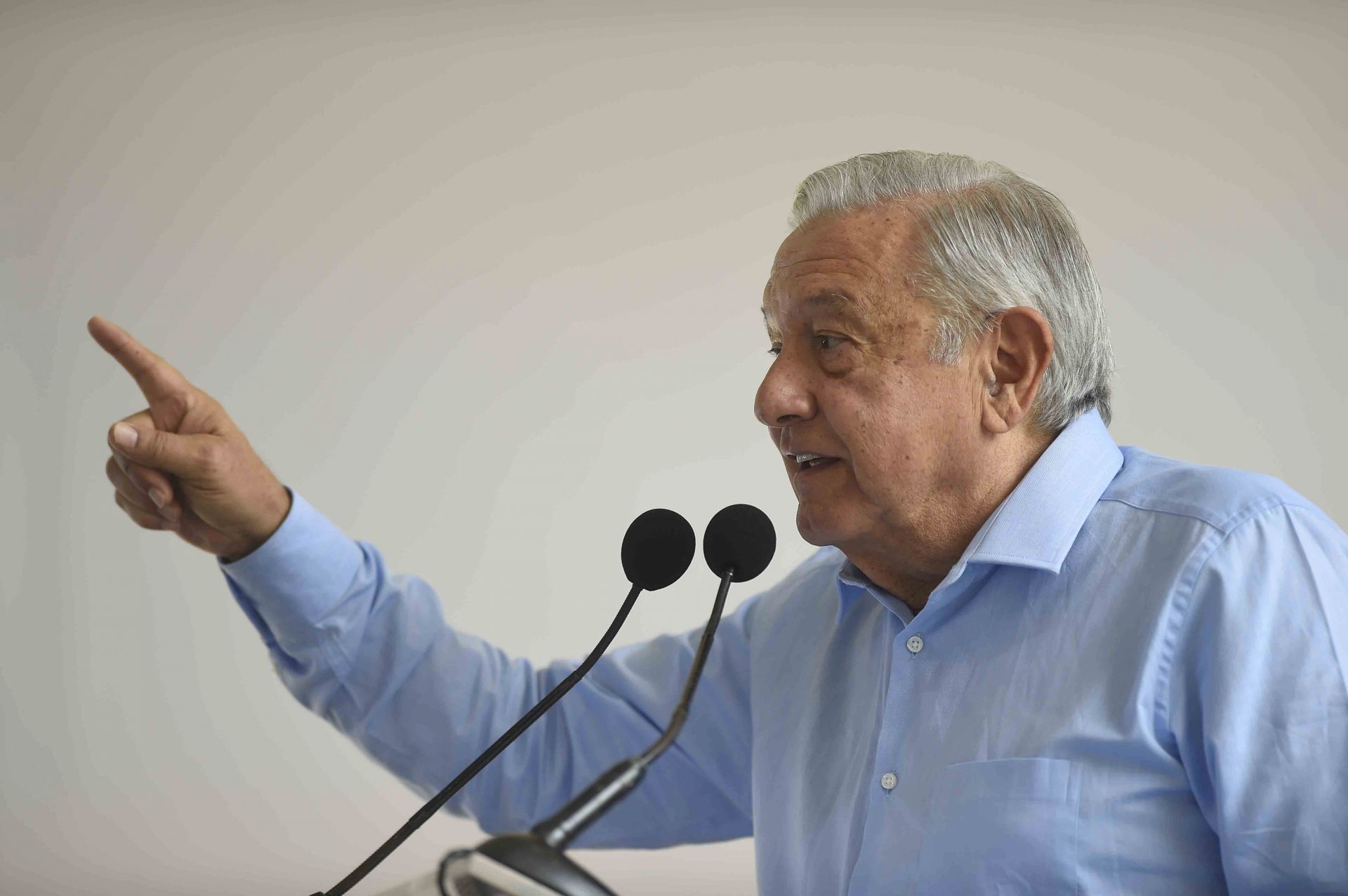 El presidente Andrés Manuel López Obrador (AMLO) anunció el envío de dos iniciativas laborales durante un evento celebrado en Veracruz durante el fin de semana.