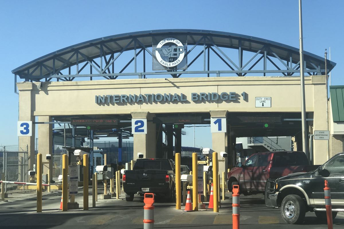 La CBP anunció la reapertura de cuatro cruces fronterizos con México, que habían sido cerrados debido a la llegada sin precedentes de migrantes.