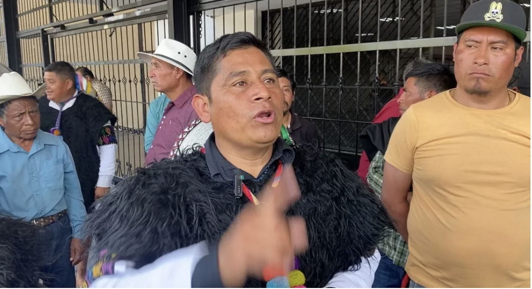 Habitantes de 17 comunidades de Mitontic, le reclaman a la alcaldesa Maruca Méndez, la falta de pago de aguinaldos de empleados en Chiapas.