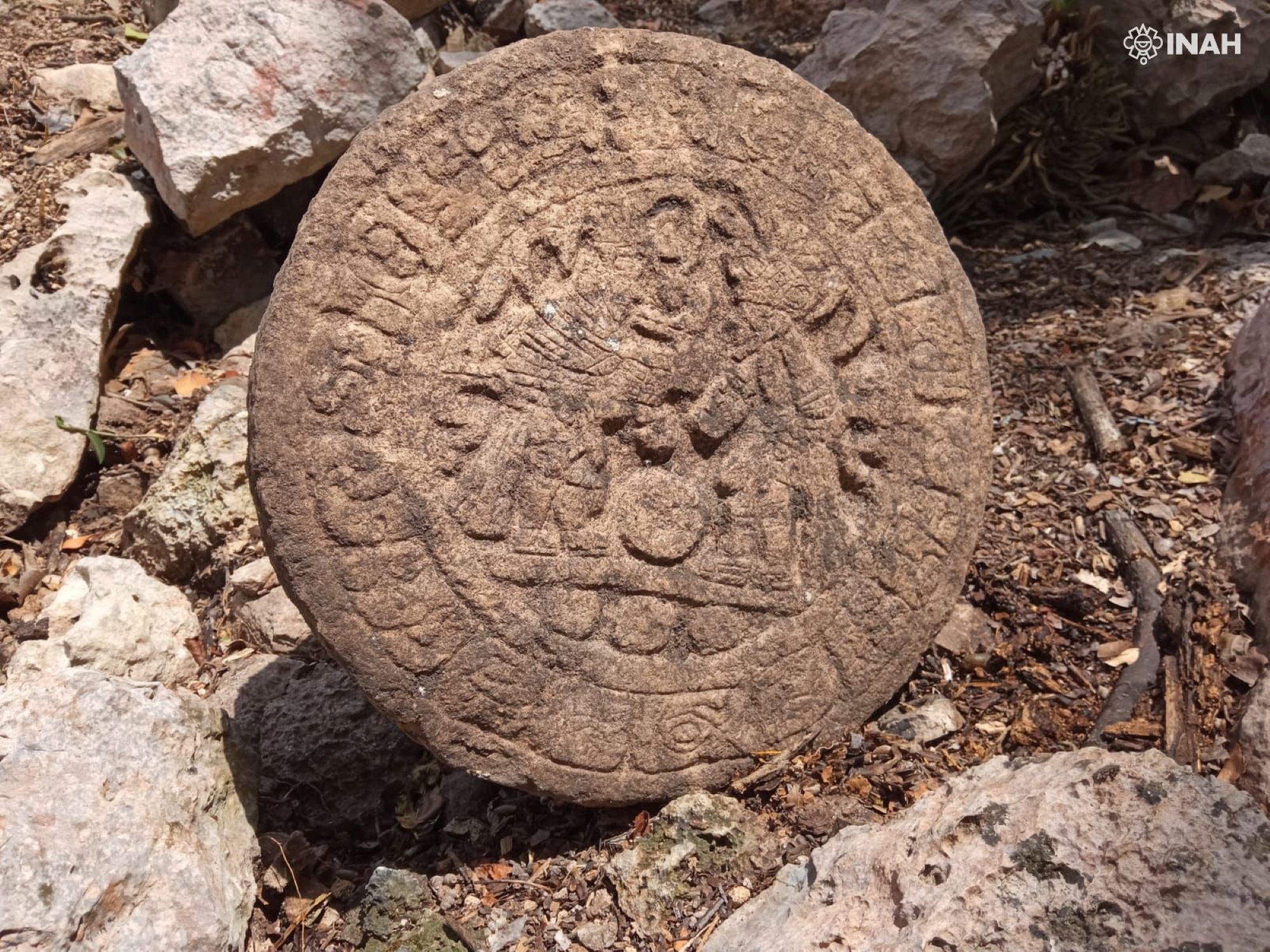 El INAH ha catalogado a este hallazgo como "el mayor tesoro arqueológico" de las últimas décadas producto de las obras de construcción del Tren Maya.