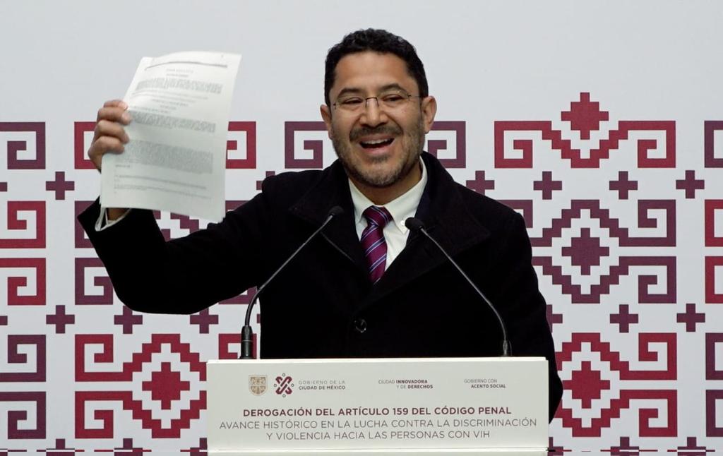 El Jefe de Gobierno, Martí Batres, dio a conocer que en la Ciudad de México se dejará de castigarse, perseguirse y discriminarse a personas con VIH.