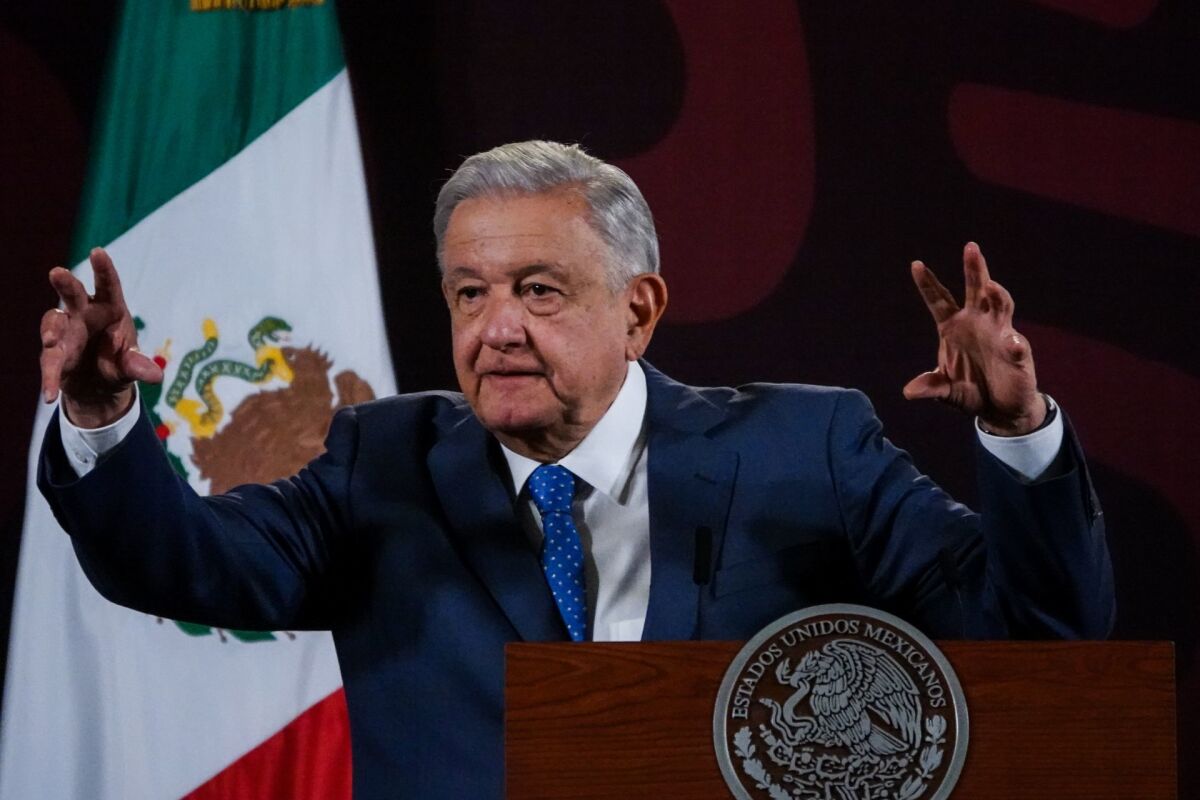 Defiende SHCP iniciativas constitucionales de AMLO