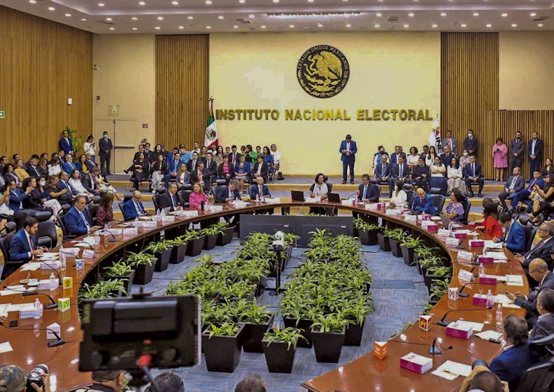 INE entrega datos falsos vía Transparencia
