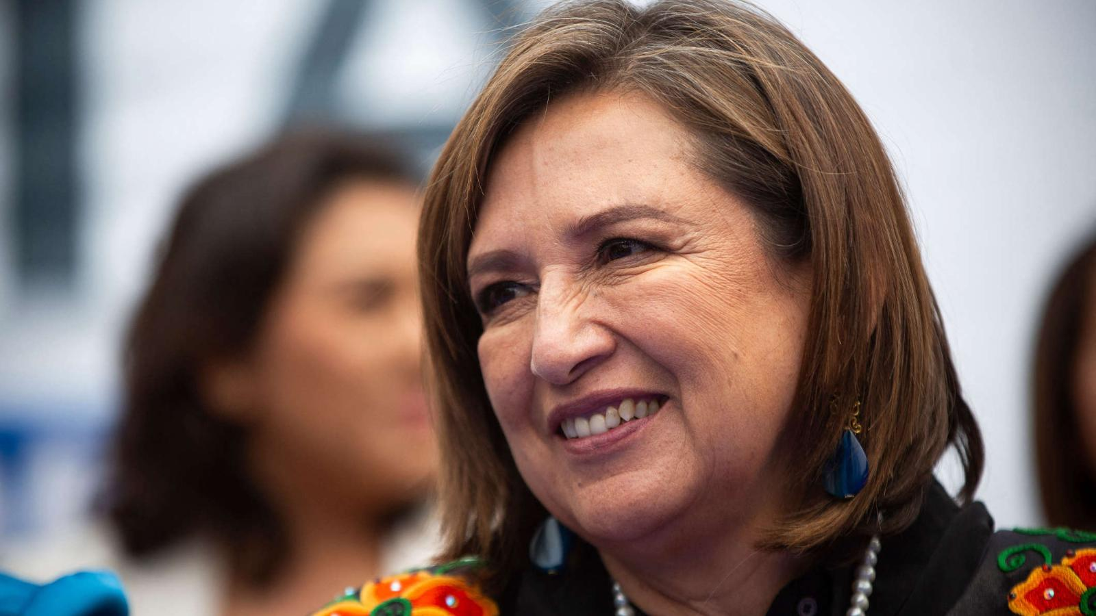 Promete Xóchitl Gálvez cerrar refinerías