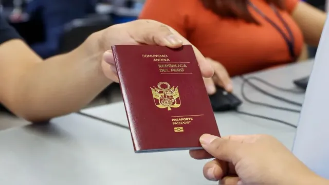 México retrasa visa para ciudadanos peruanos