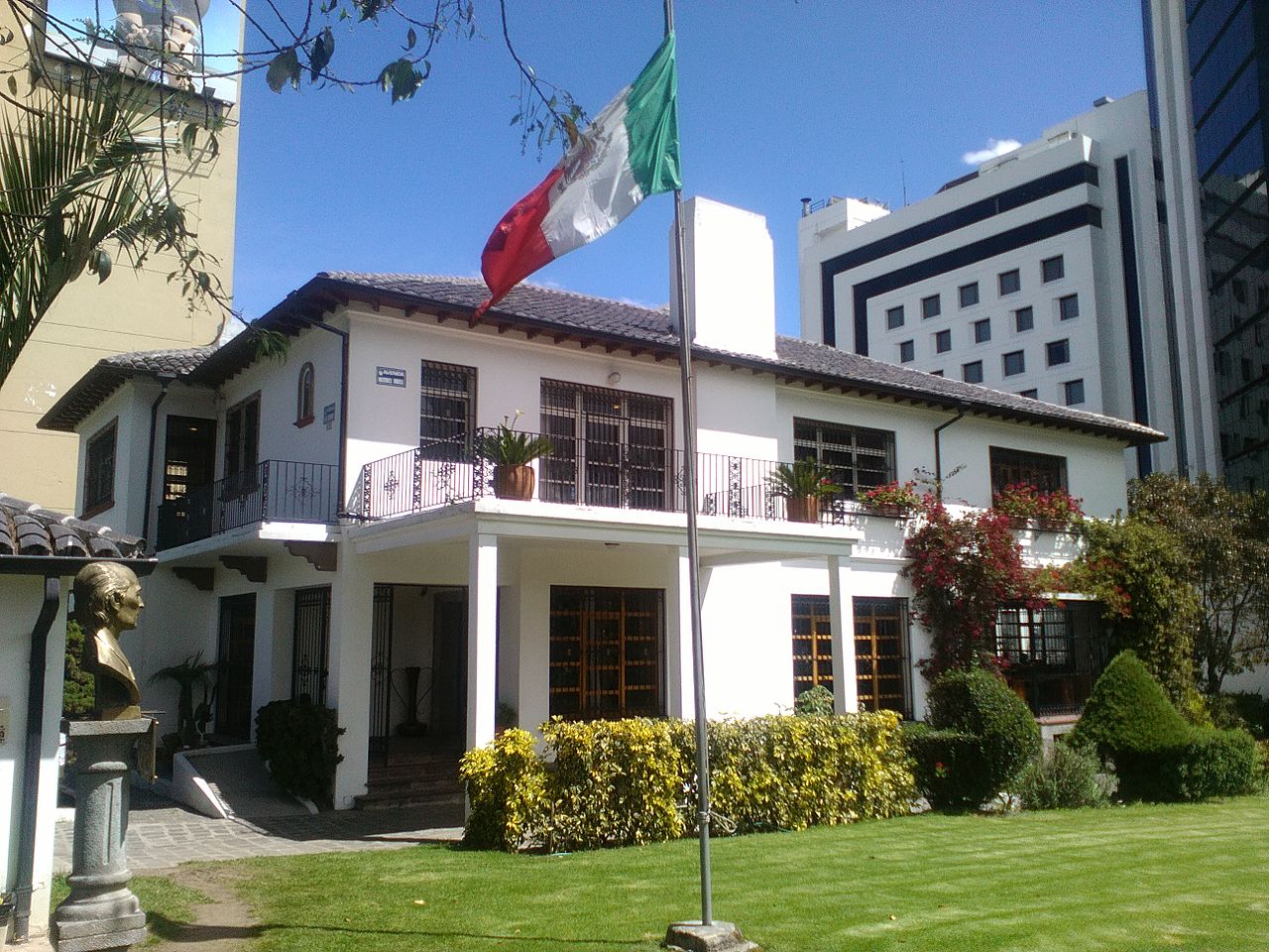 No hay justificación de irrupción en embajada de Ecuador: SRE