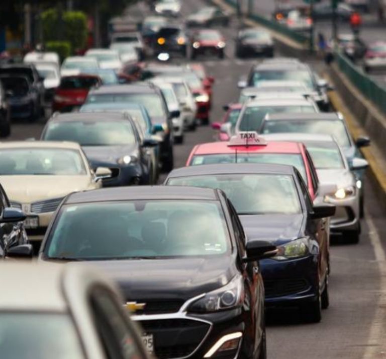 El gobierno de la CDMX precisó que la medida aplica exclusivamente para los automóviles cuyo valor sea de 250 mil pesos o menos.