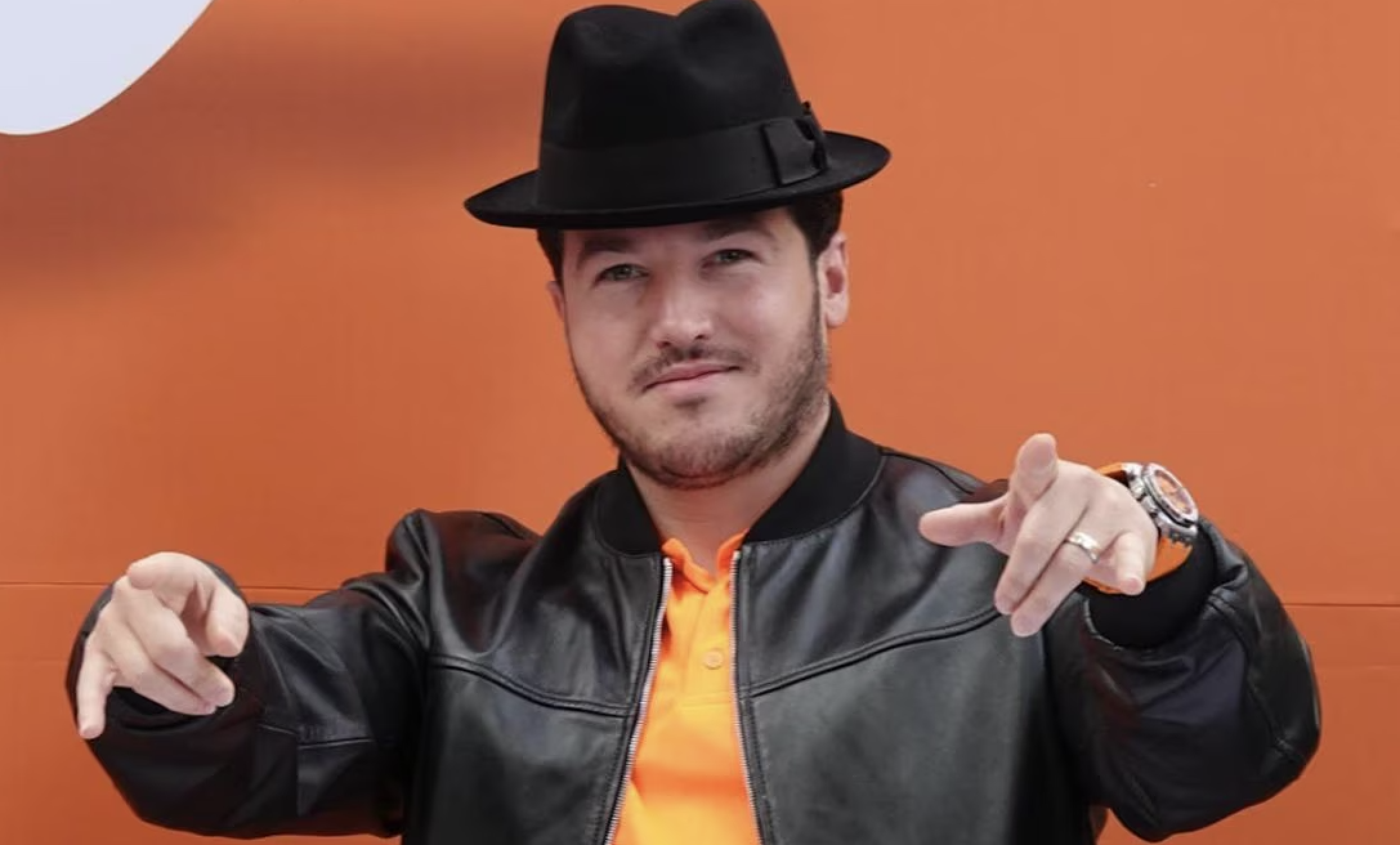 Para no irnos lejos, a Samuel Garcia ya se le conoce como el “Rocío Nahle naranja”. La corrupción bíblica: juntos tienen más escrituras que la Biblia.