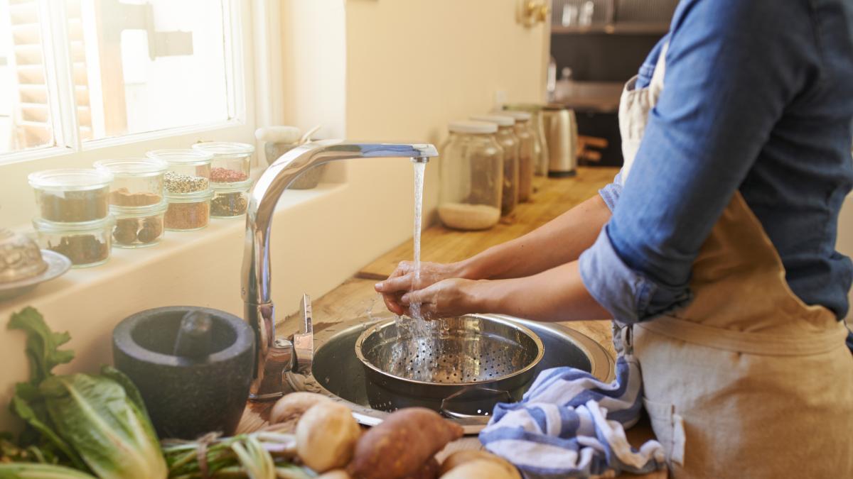 Reutiliza el agua de cocina para múltiples usos