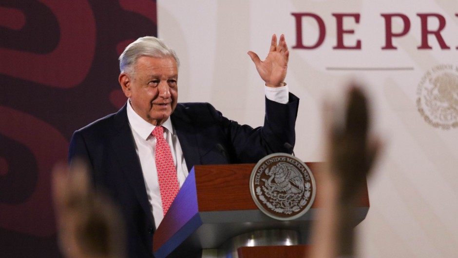 Investigación sobre Ayotzinapa no se cerrará con mi gobierno: AMLO"