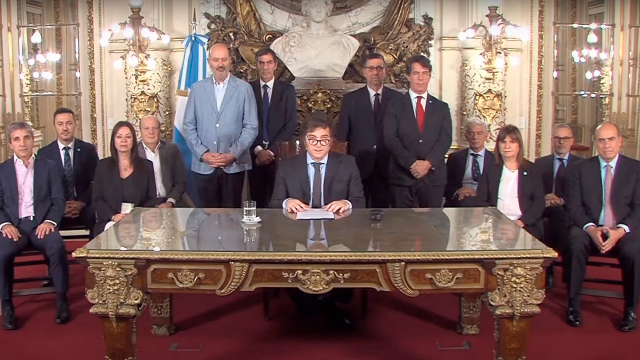 Argentina: presidente Milei establece el Ministerio de Desregulación para reducir costos estatales