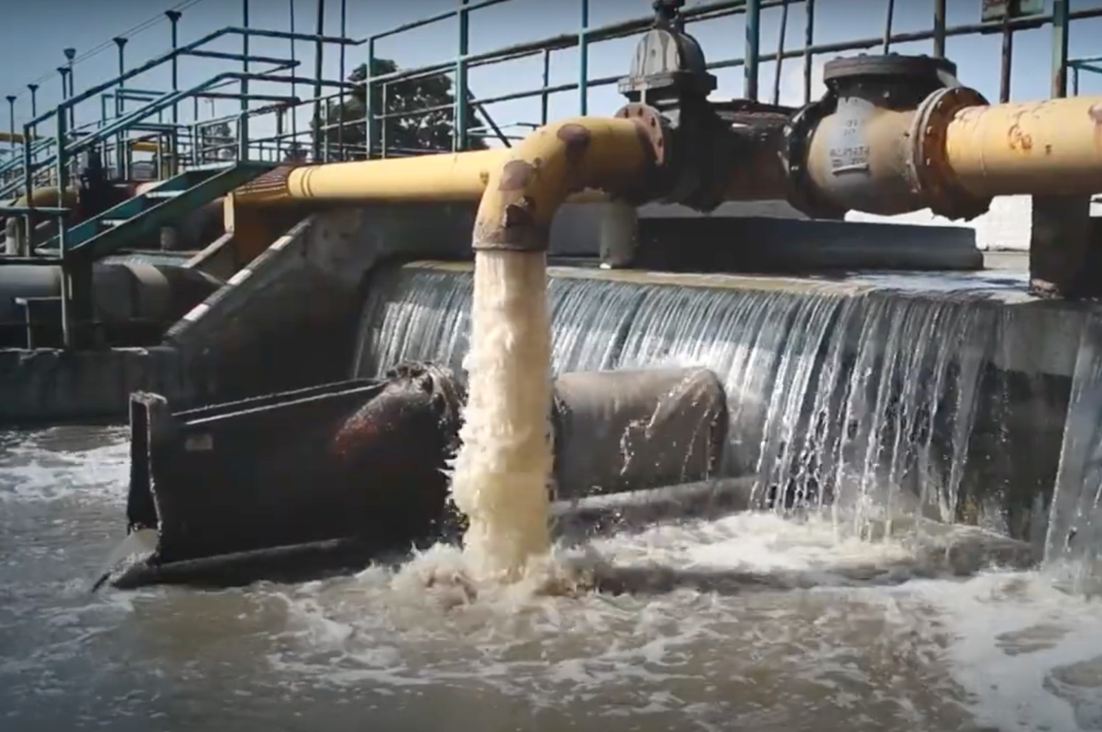 SACMEX usa tecnología para restaurar aguas residuales
