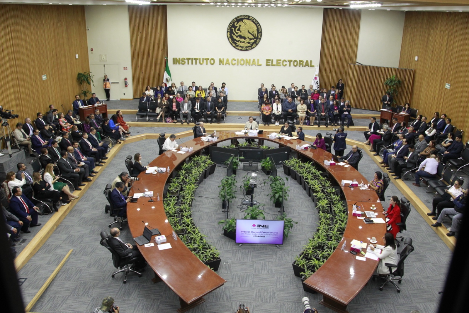 Inicia INE proceso electoral judicial 2025