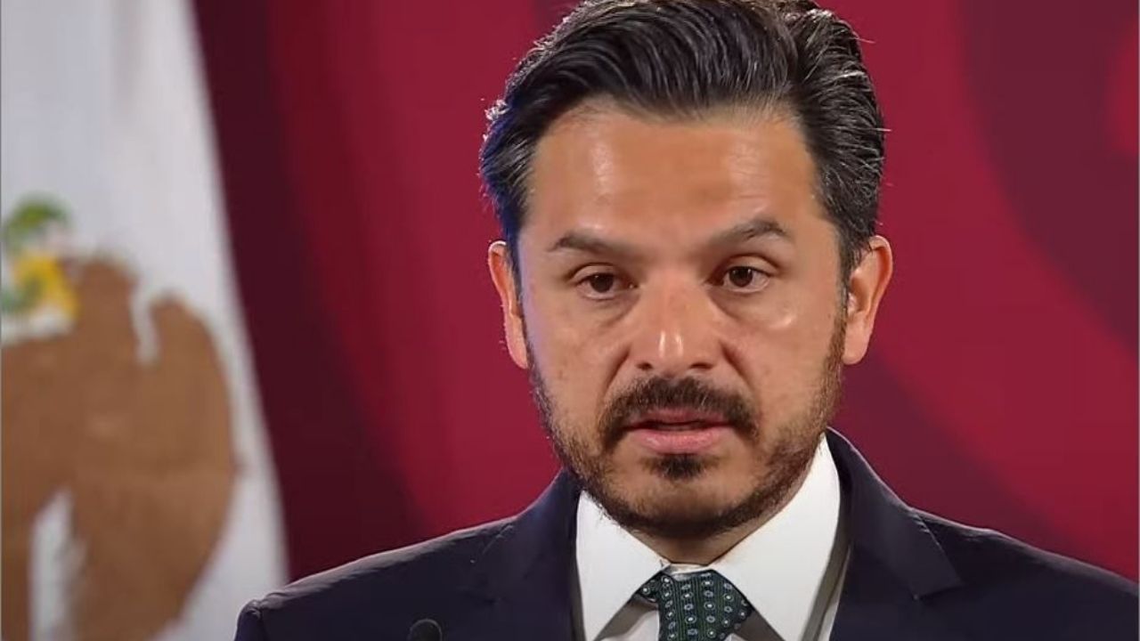 Zoé Robledo se mantiene firme en el IMSS; niegan su salida