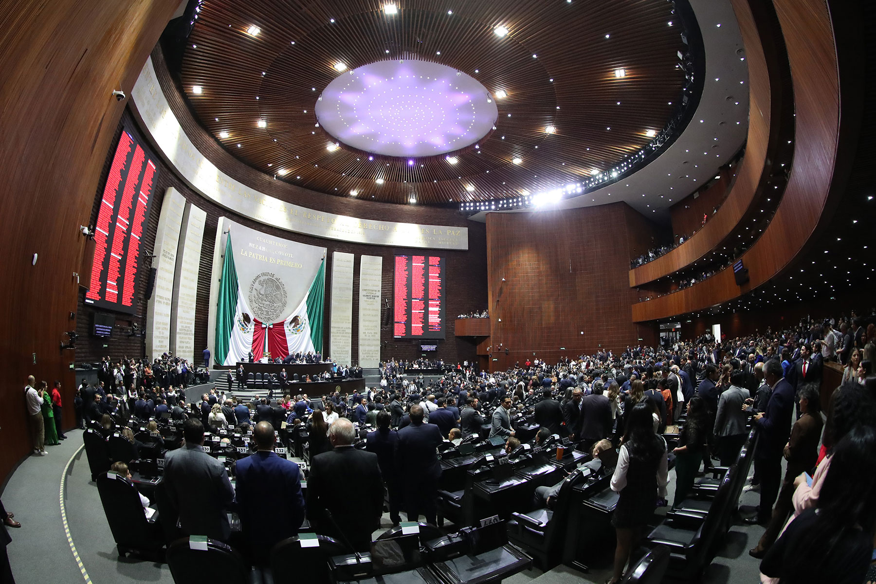 Cámara de Diputados reanuda sesión para extinguir siete órganos autónomos