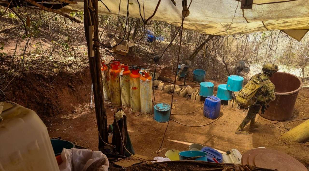 Armada de México inhabilita dos laboratorios clandestinos en Culiacán, Sinaloa