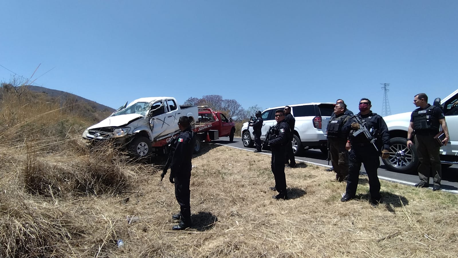 Enfrentamiento entre fuerzas federales y crimanles deja cinco muertos en Michoacán
